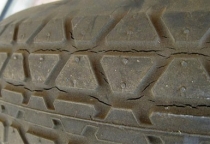 Chiếc Lốp Xe – Vật Nhỏ, Nguy Cơ Lớn: Đừng Thờ Ơ Với Sự An Toàn Của Bạn